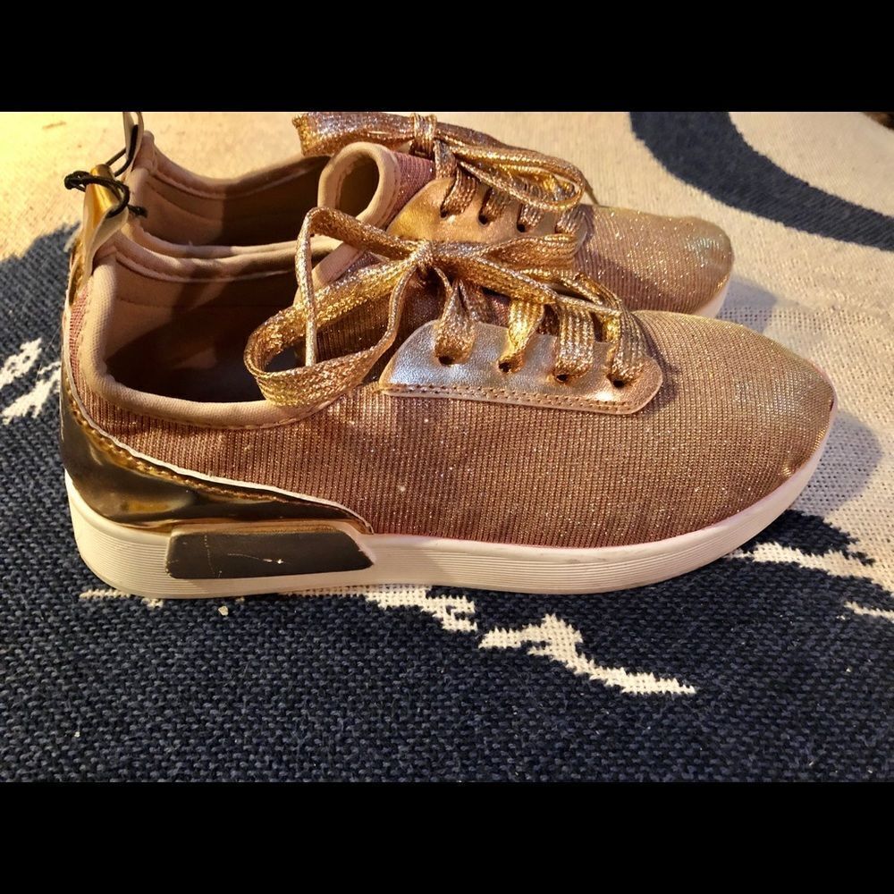 Beautiful new shoes by Free choice in size 7